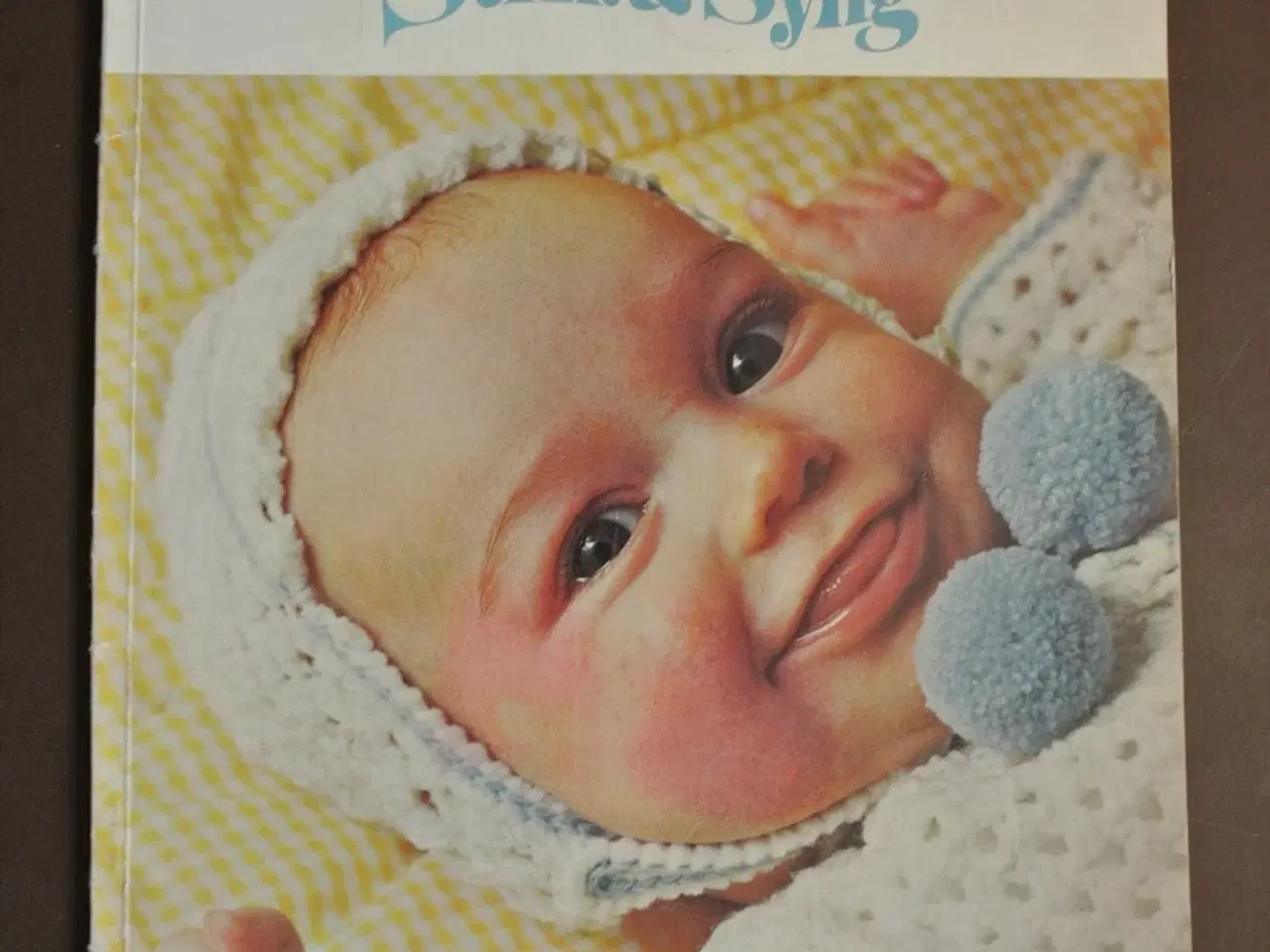 Billede 1 - babystrik - strik og syng, emne: håndarbejde