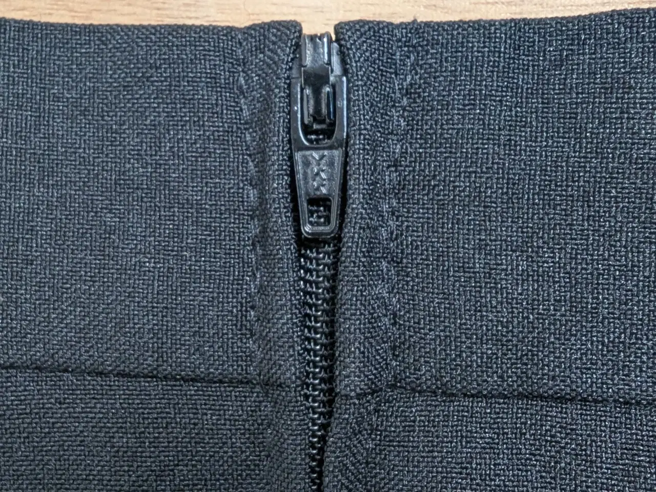 Billede 3 - klassisk pencil skirt