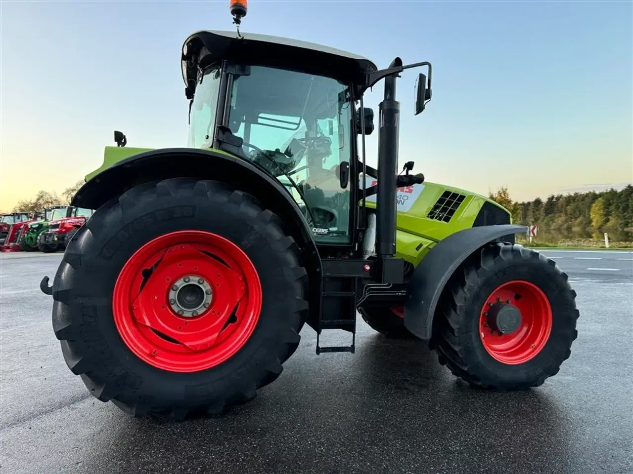 Billede 11 - CLAAS ARION 640 CEBIS KUN 4400 TIMER OG FULD AFFJEDRING!