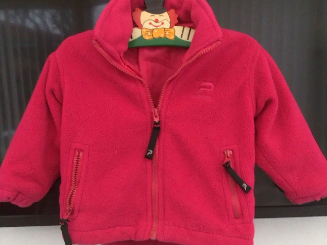 Billede 1 - Fleece trøje str.1år