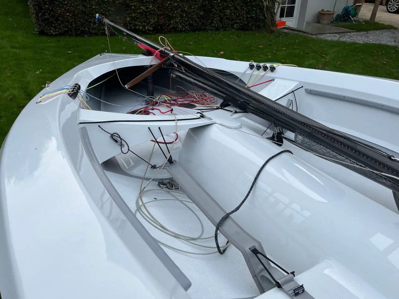 Billede 4 - Hadron H2 sejljolle
