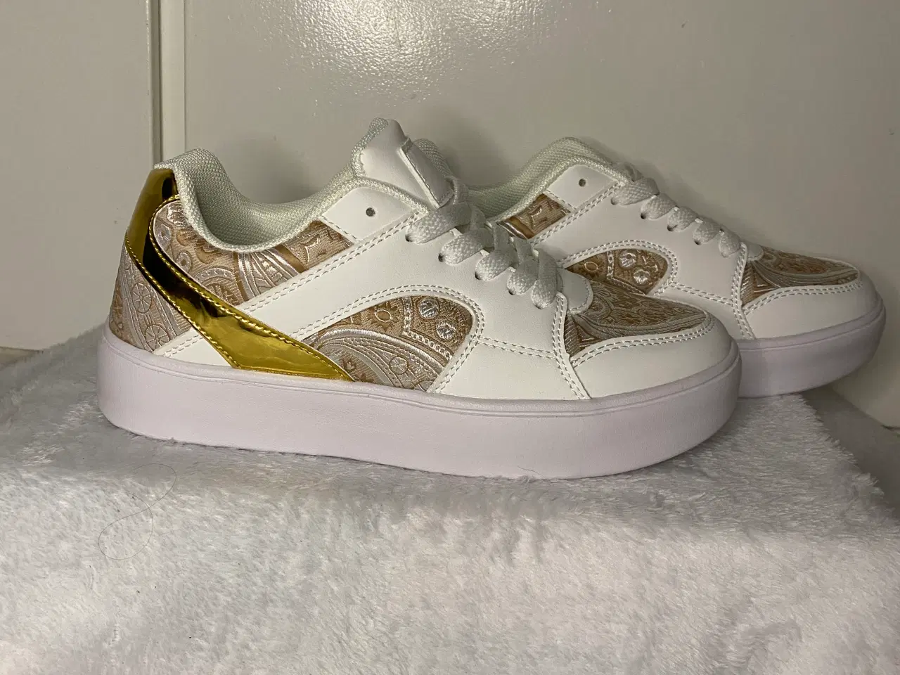 Billede 5 - Flotte sneakers