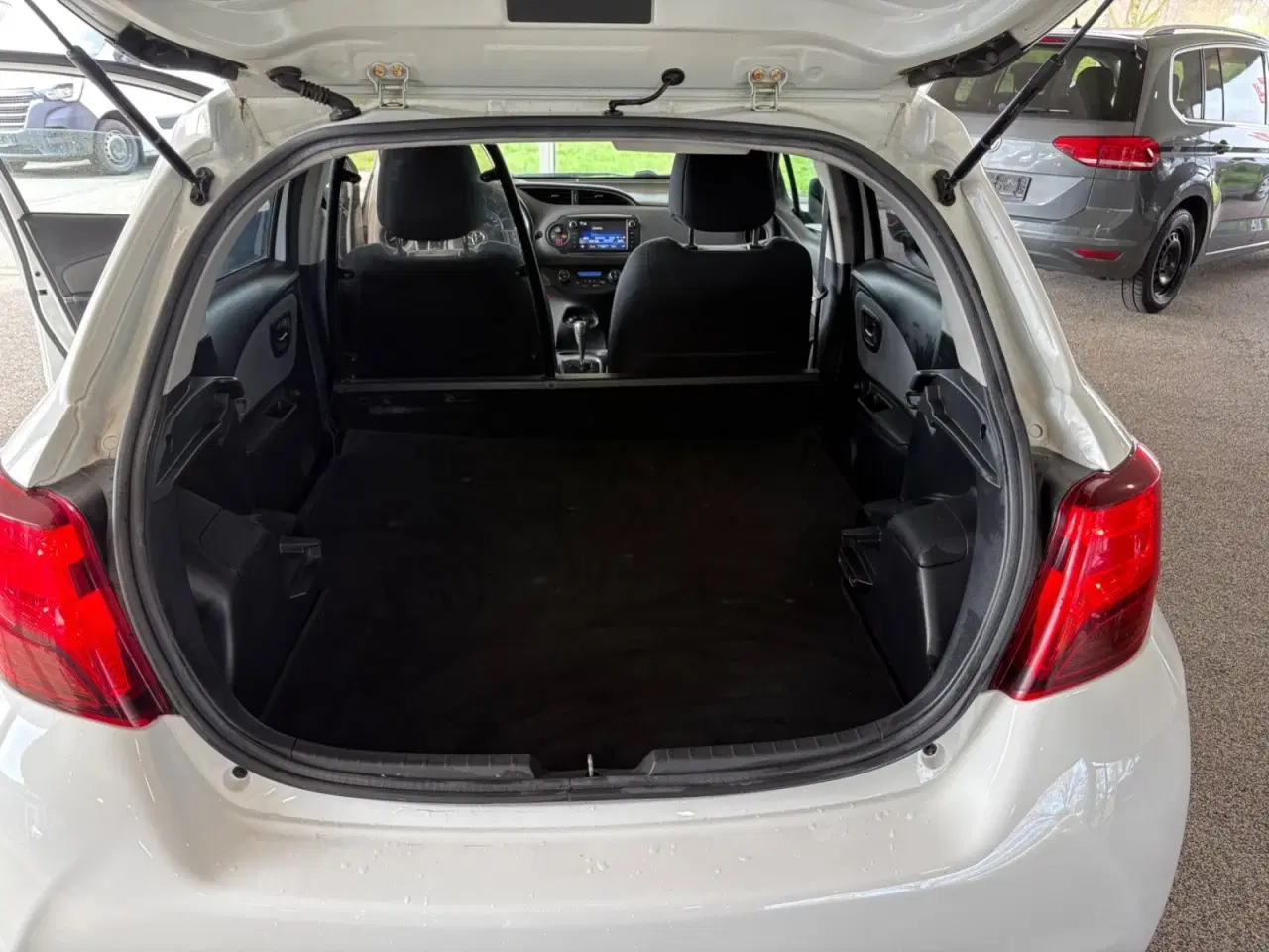 Billede 12 - Toyota Yaris 1,5 Hybrid H1 e-CVT Van