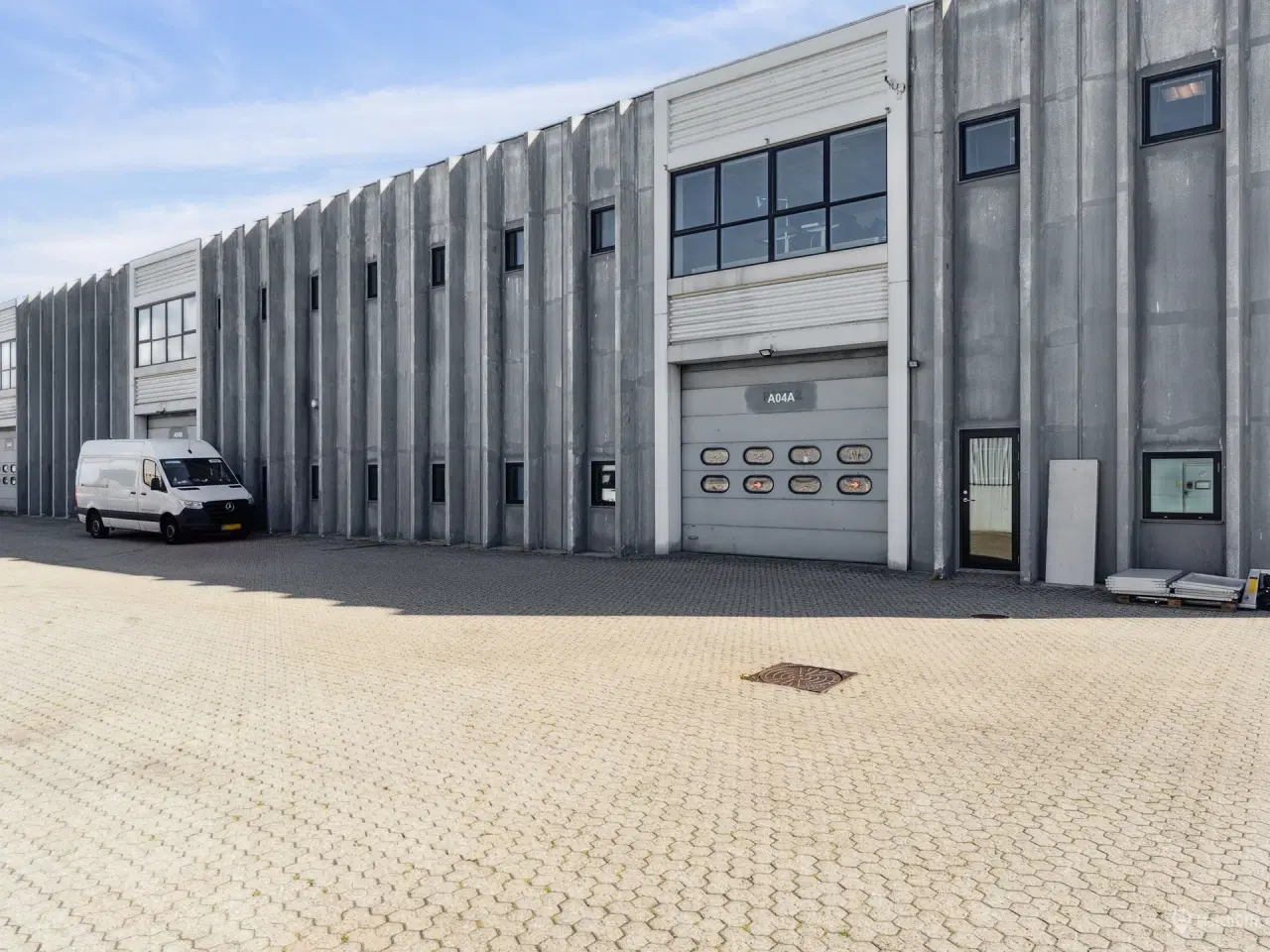 Billede 19 - Stort lager m. port og kontor i stueplan på Avedøreholmen 84