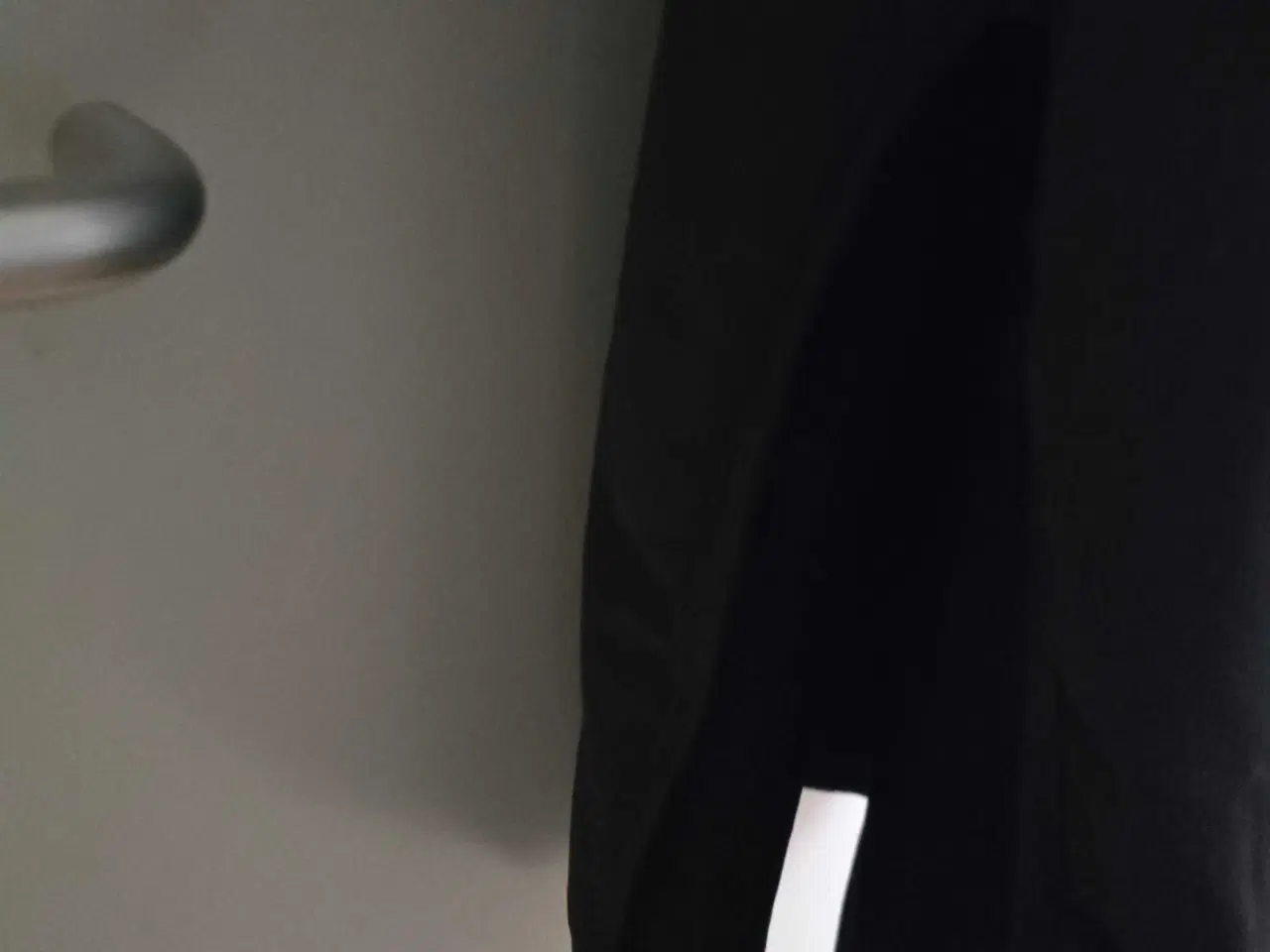 Billede 2 - Rigtig fin lang kjole med slids i begge sider