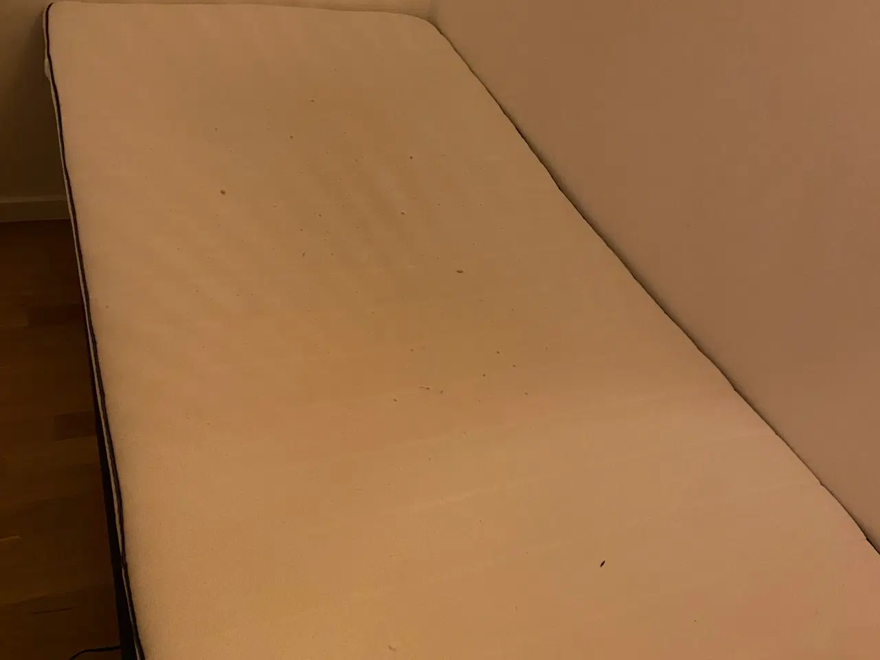 Billede 2 - 90x200 elevationsseng