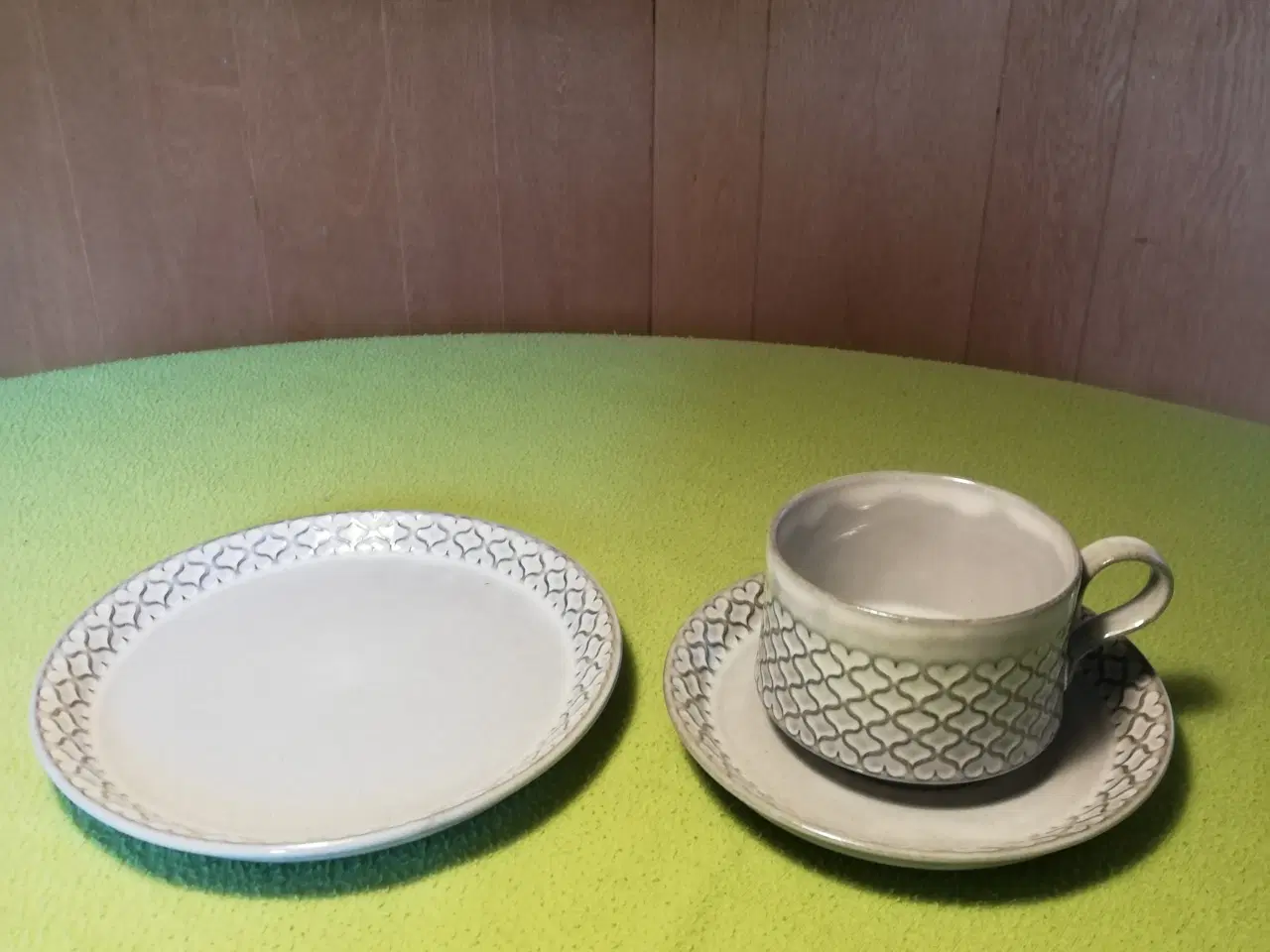 Billede 2 - Cordial stentøj kopper, smørskål og tallerkener