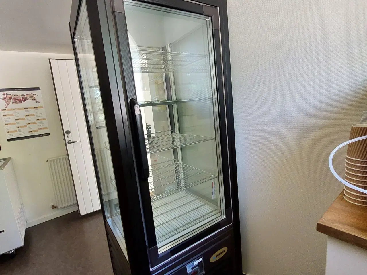 Billede 2 - Køleskab/kølemontre