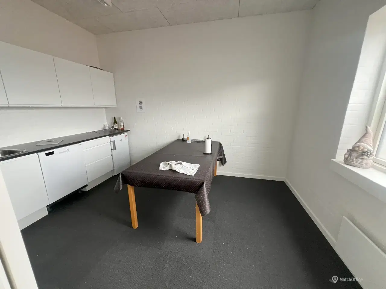 Billede 10 - Lejemål med virkelig gode adgangsforhold og vendearealer, beliggende i Viborgs nordlige del, tæt på ringvejen.