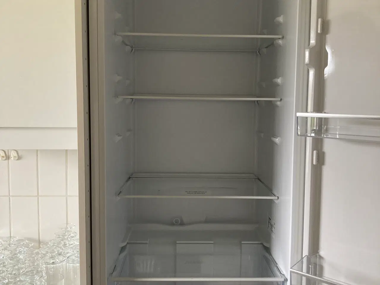 Billede 5 - Køleskab Gram