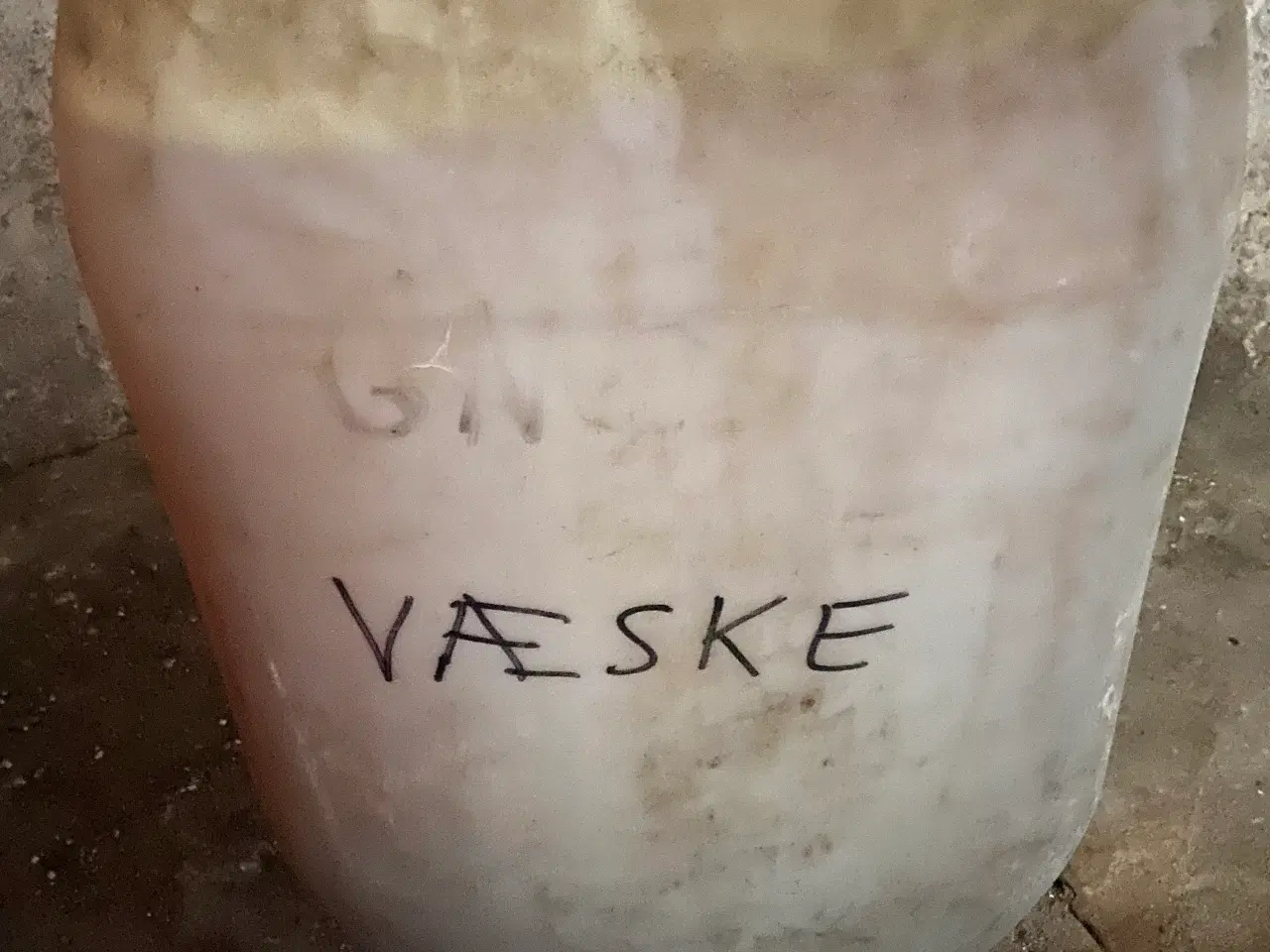 Billede 2 - Gnistvæske sælges