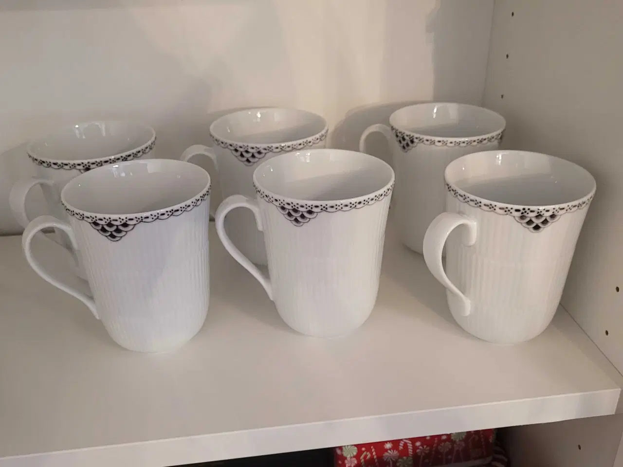 Billede 1 - Royal Copenhagen Sort Riflet Blonde krus – 6 stk.