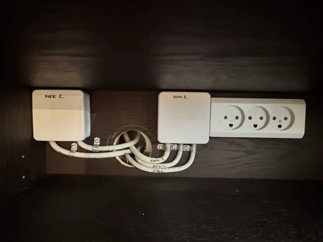 Billede 5 - Boform Kvadrat KV85 skænk med linoleums top i røget eg