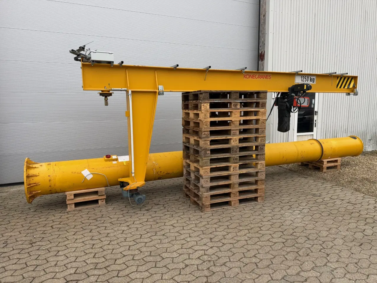Billede 2 - Søjlesvingkran. 1250 kg. Udlæg 500 cm Højde 750 cm