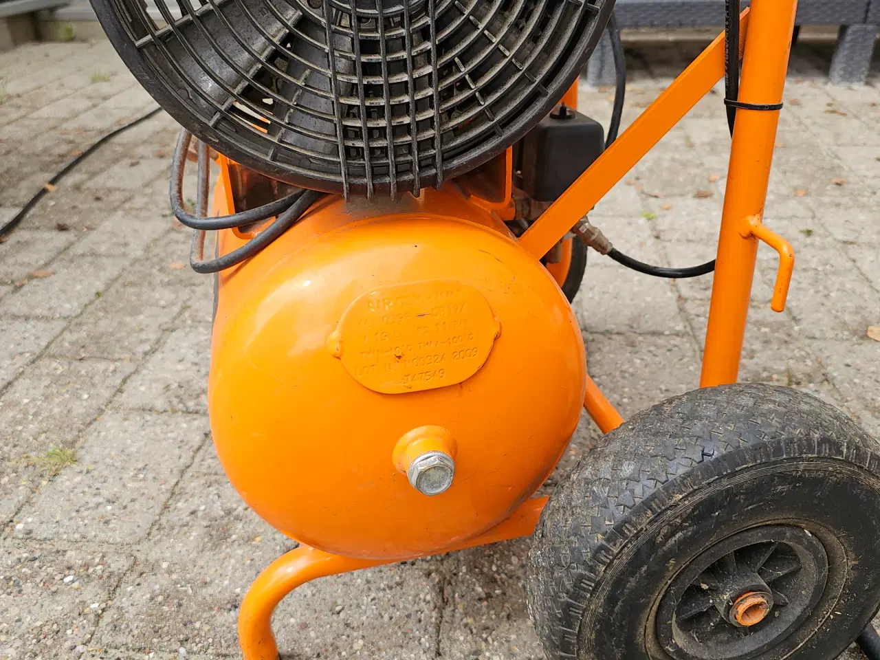 Billede 2 - KOMPRESSOR Paslode (PROLINE 250)