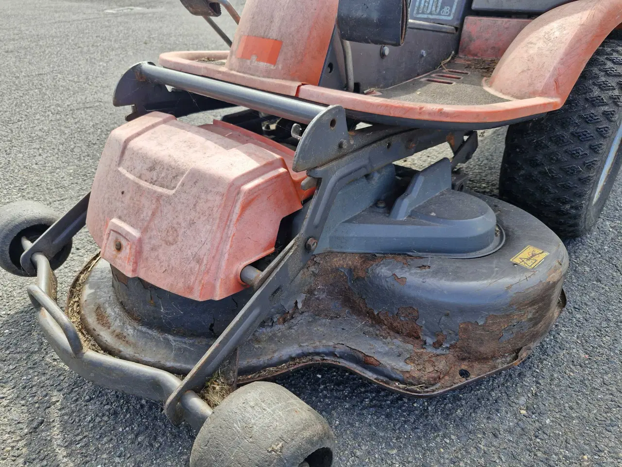 Billede 11 - Husqvarna R13C Rider m. 94cm klippedæk 