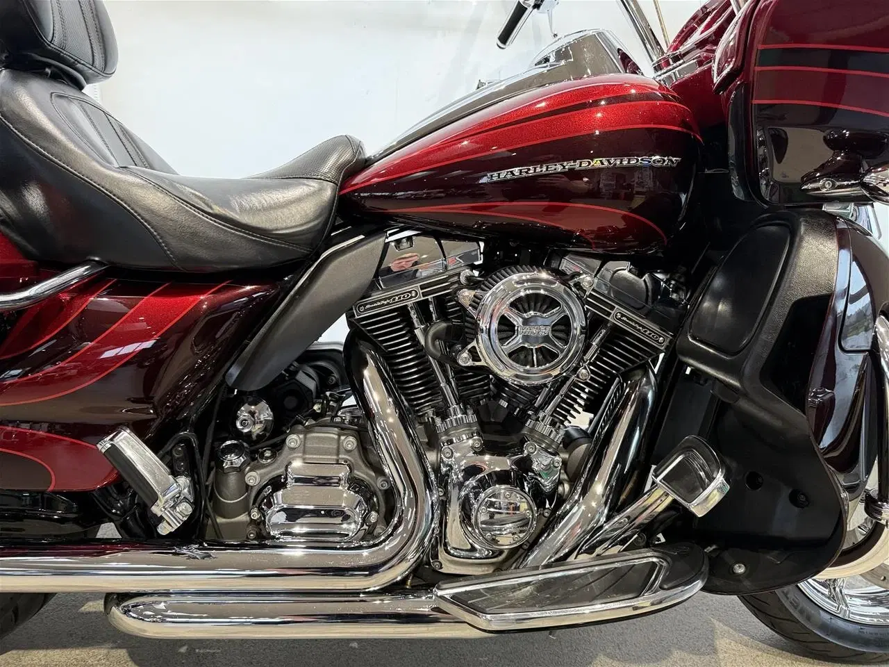 Billede 11 - Harley Davidson FLTRUSE Road Glide Ultra CVO 110"