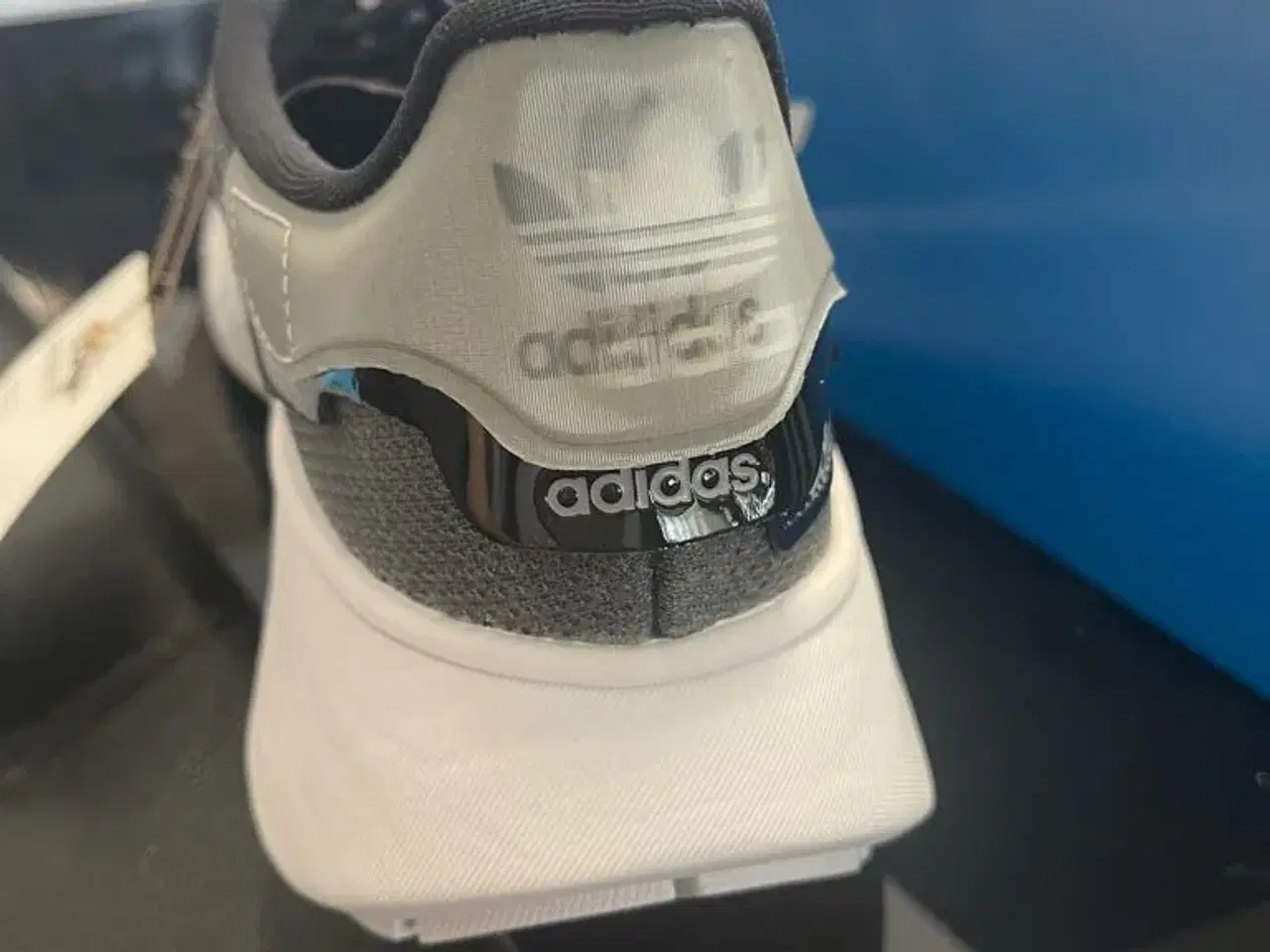 Billede 1 - Adidas sko