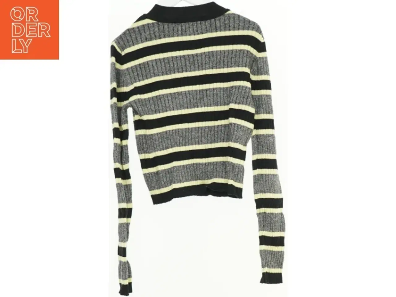 Billede 1 - Trøje fra H&M (str. 140 cm)