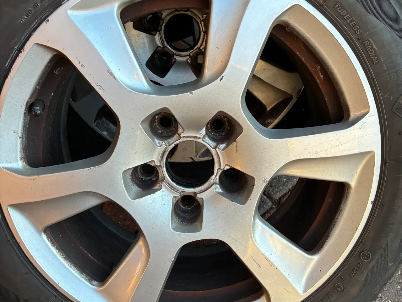 Billede 1 - Sommerdæk alu 16” passer Audi Vw golf Skoda