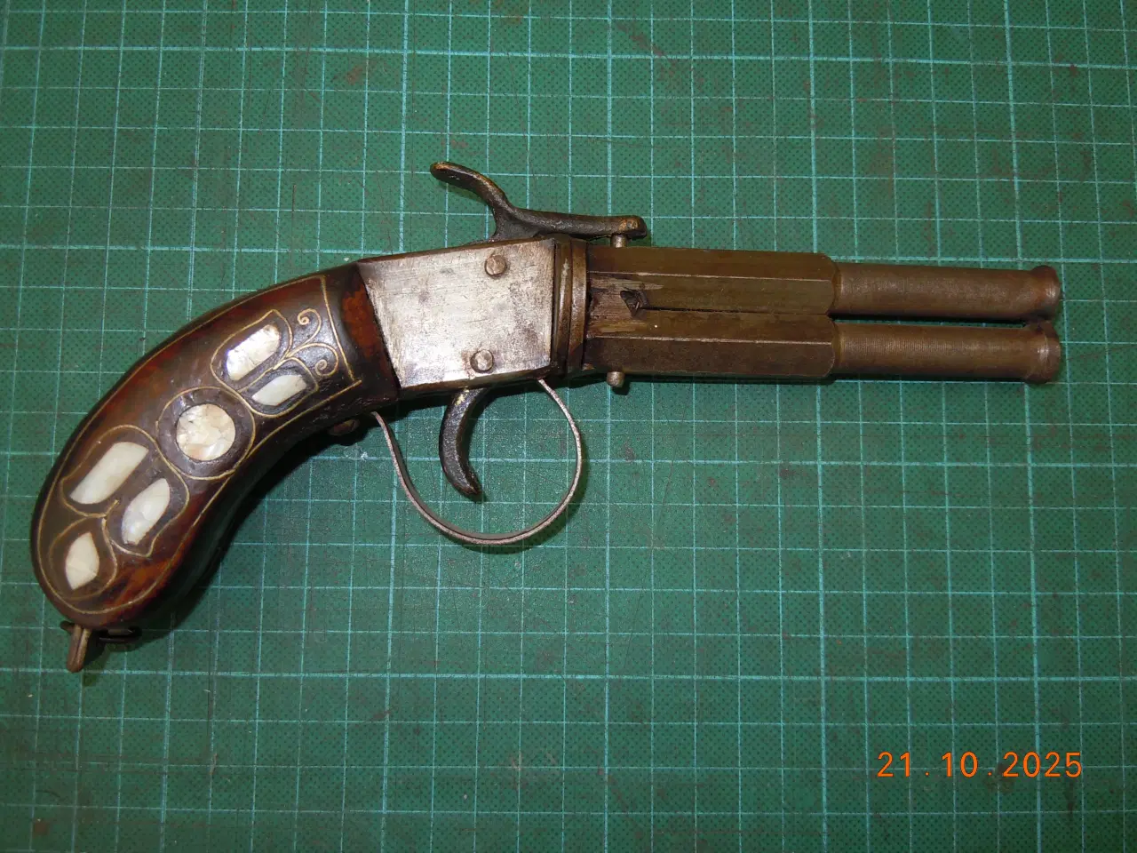 Billede 1 - Pistol, forlader, med 2 vendbare løb.