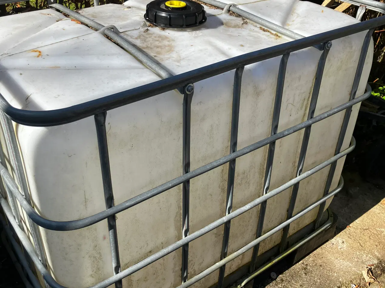 Billede 1 - 1000 l. Palletank sælges