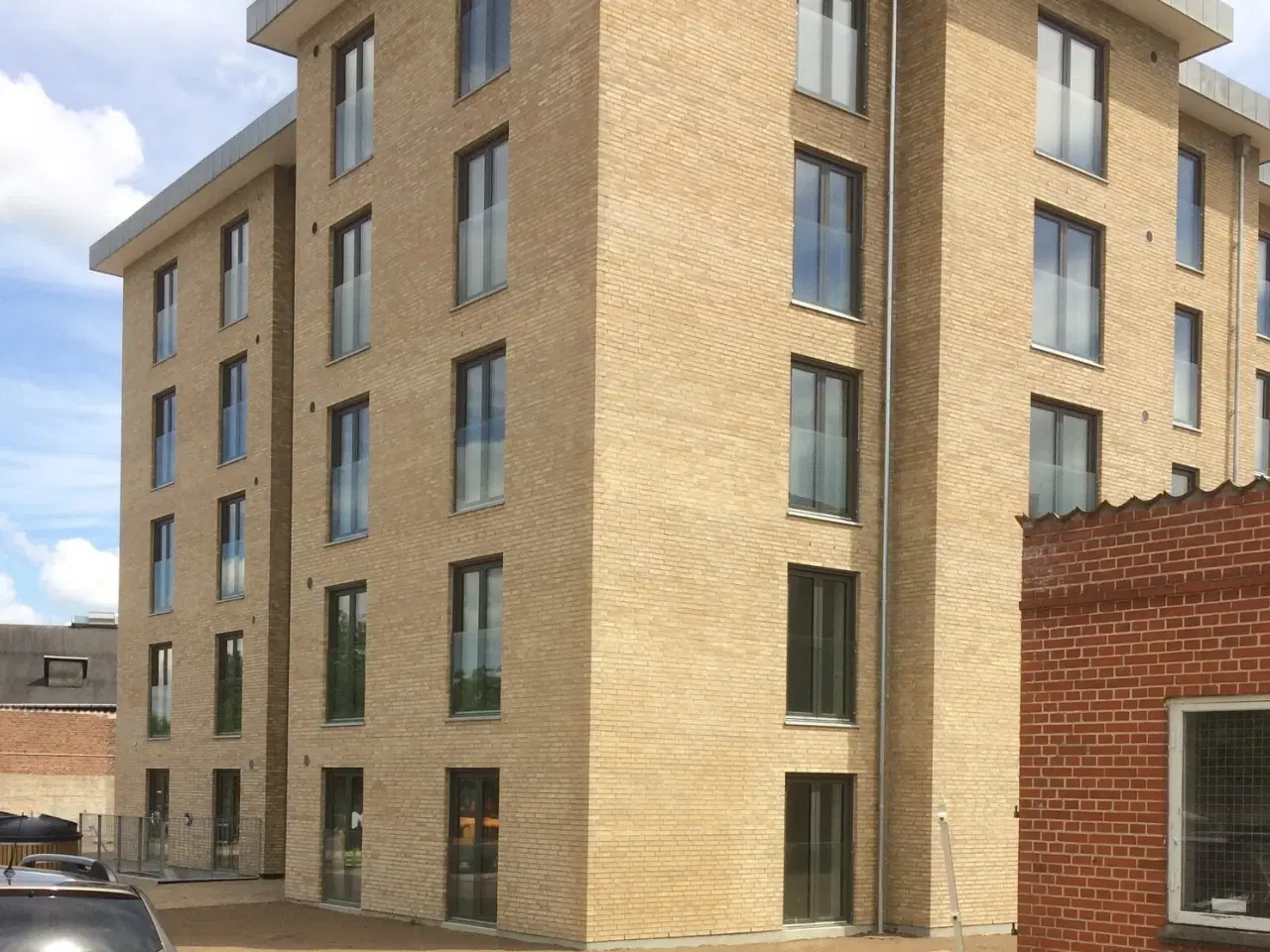 Billede 1 - Parkeringspladser ved Odense Havn