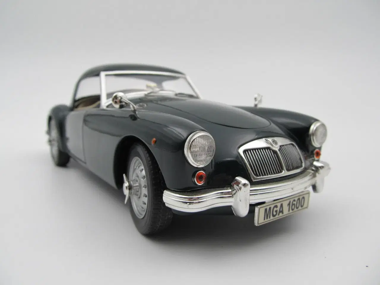 Billede 8 - 1959 MGA Mk1 1600 Roadster Hardtop 1:18  