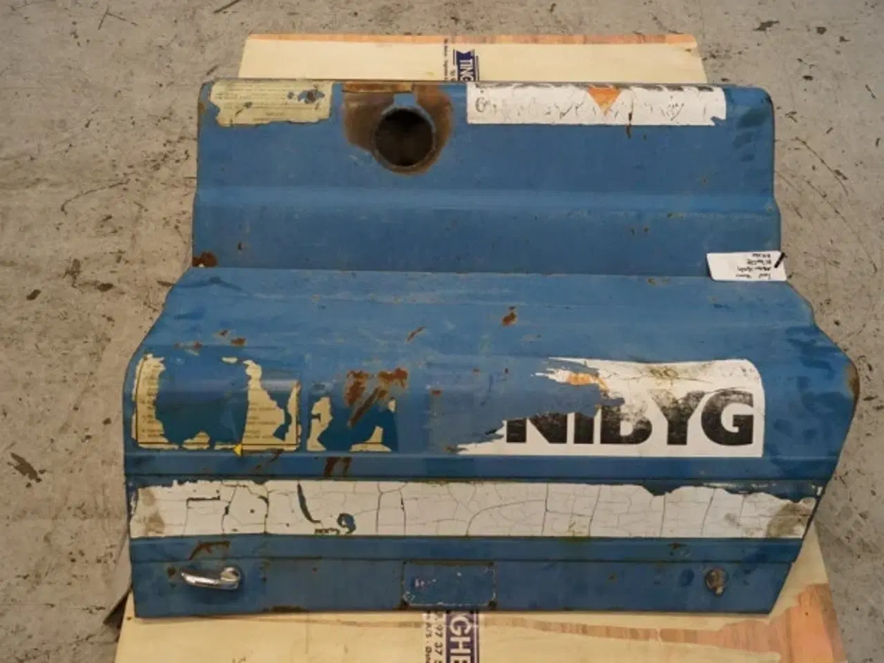 Billede 13 - Ford 4000 Motorhjelm