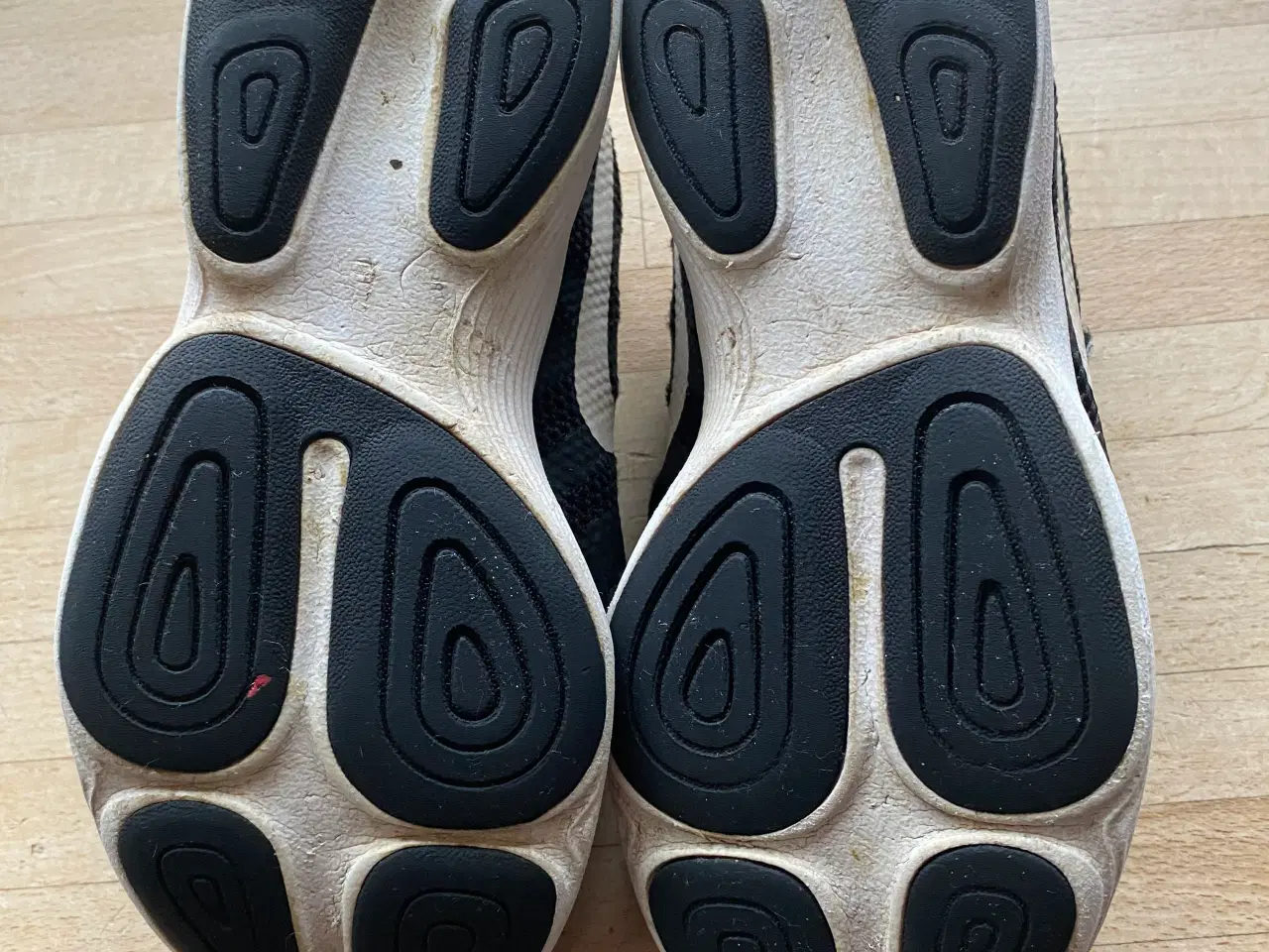 Billede 2 - Nike kondisko str. 32