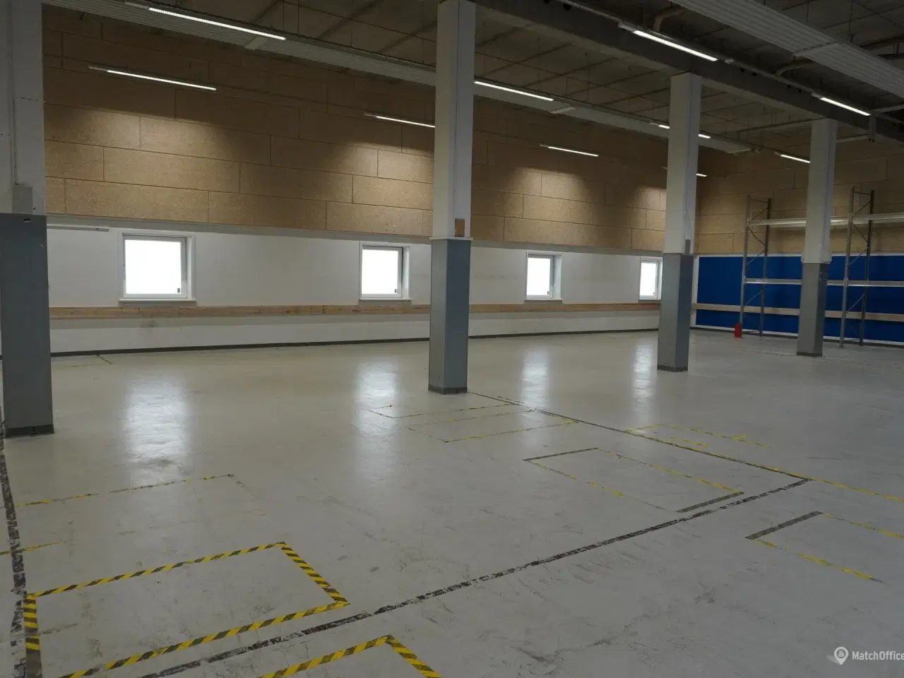 Billede 5 - Lager med central placering i Lyngby