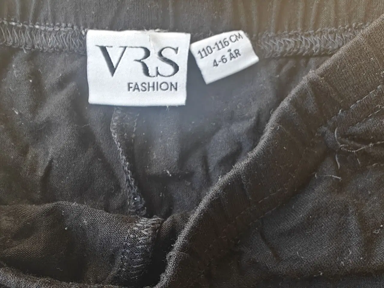 Billede 2 - VRS Fashion Shorts sort str. 110-116