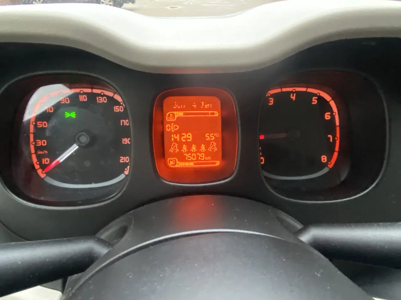 Billede 15 - Økonomisk velholdt lille bil super flot.