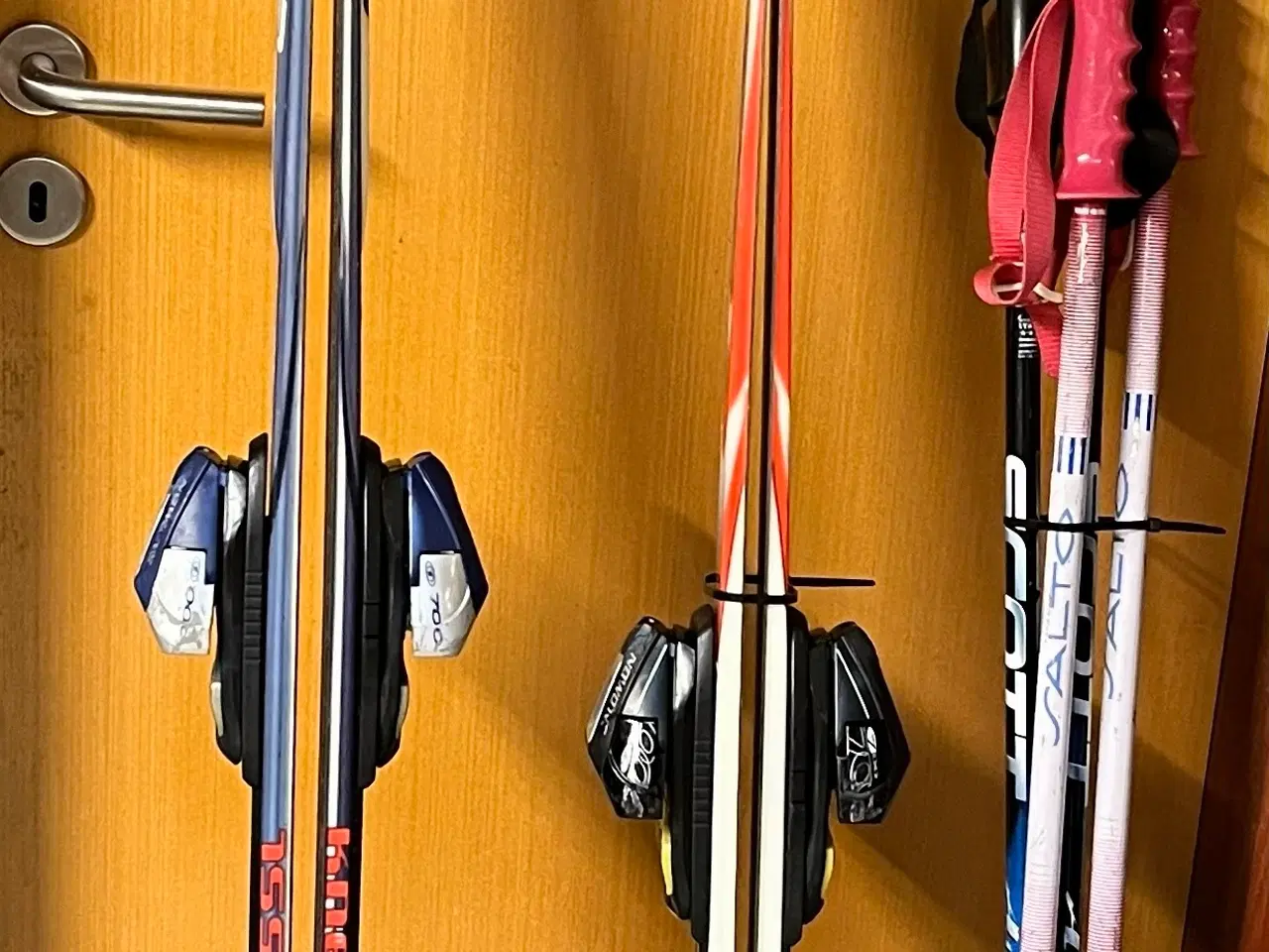 Billede 1 - 2 sæt slalomski med stave