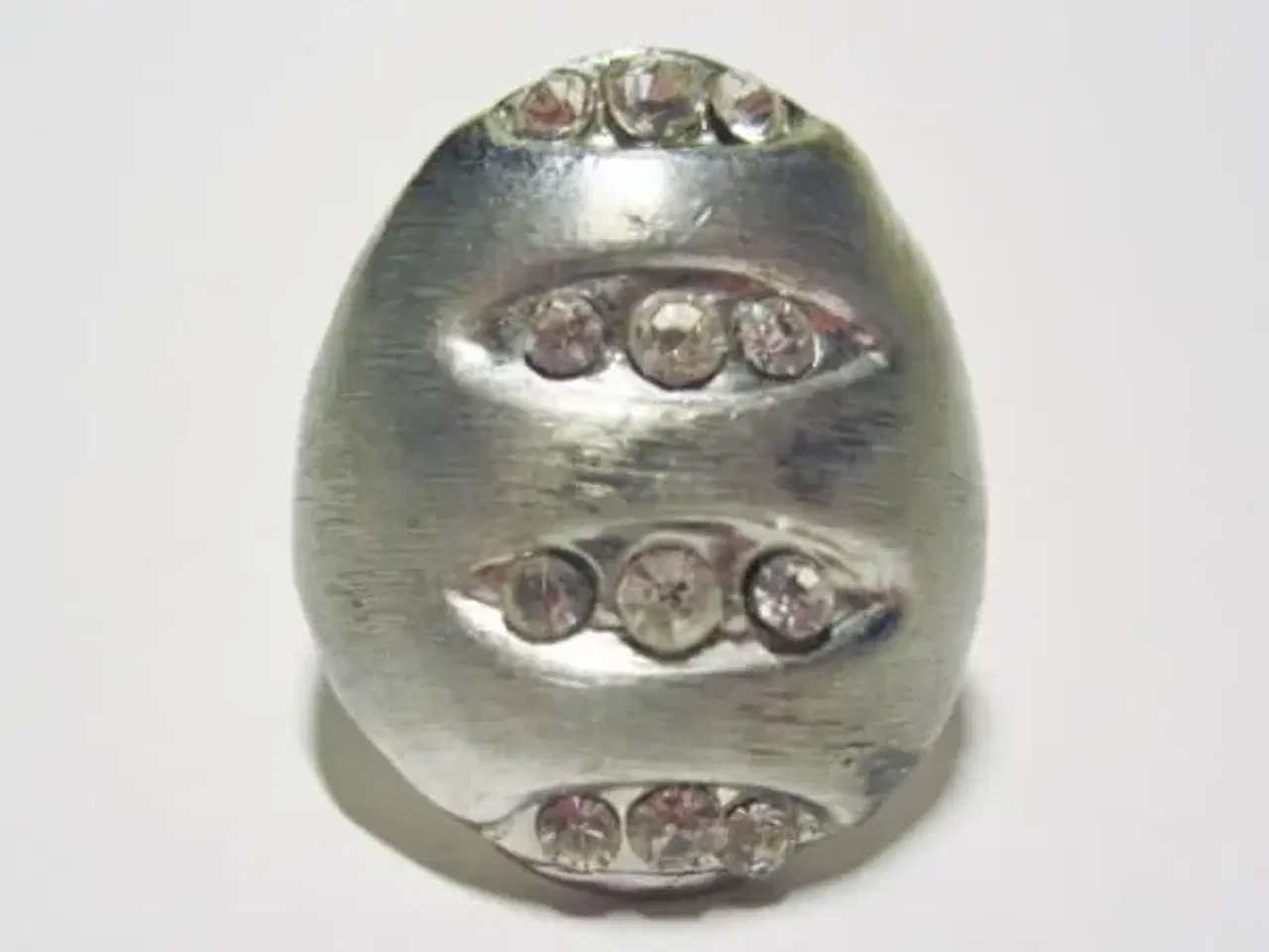 Billede 3 - Stor ring i stål m. zikoner