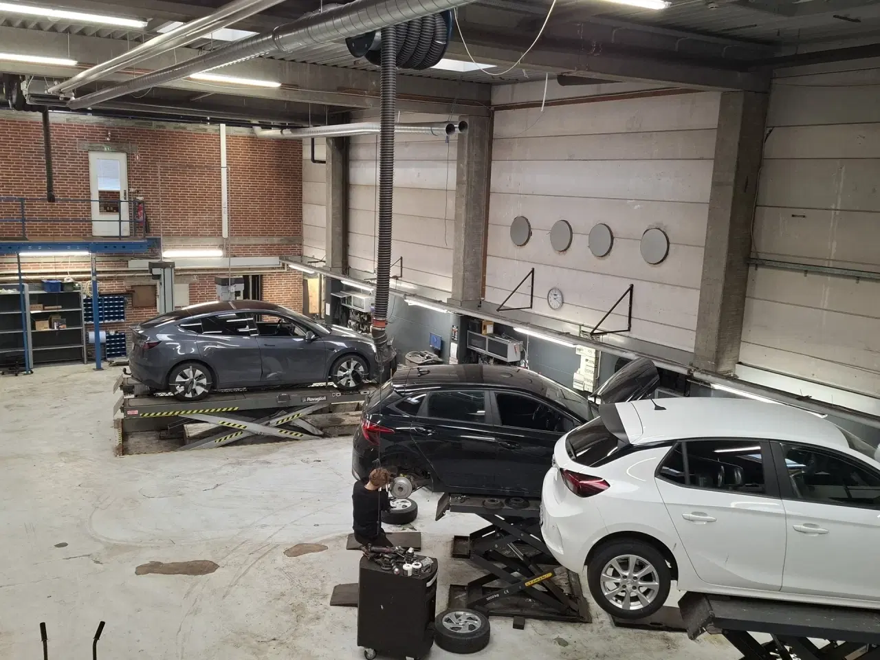 Billede 38 - AUTOVÆRGSTED eller Lager med store Port Centralt beliggende ved 2 motorvejstilkørsler.