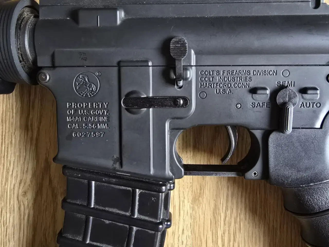 Billede 12 - Hardball gevær, pistoler og andet udstyr