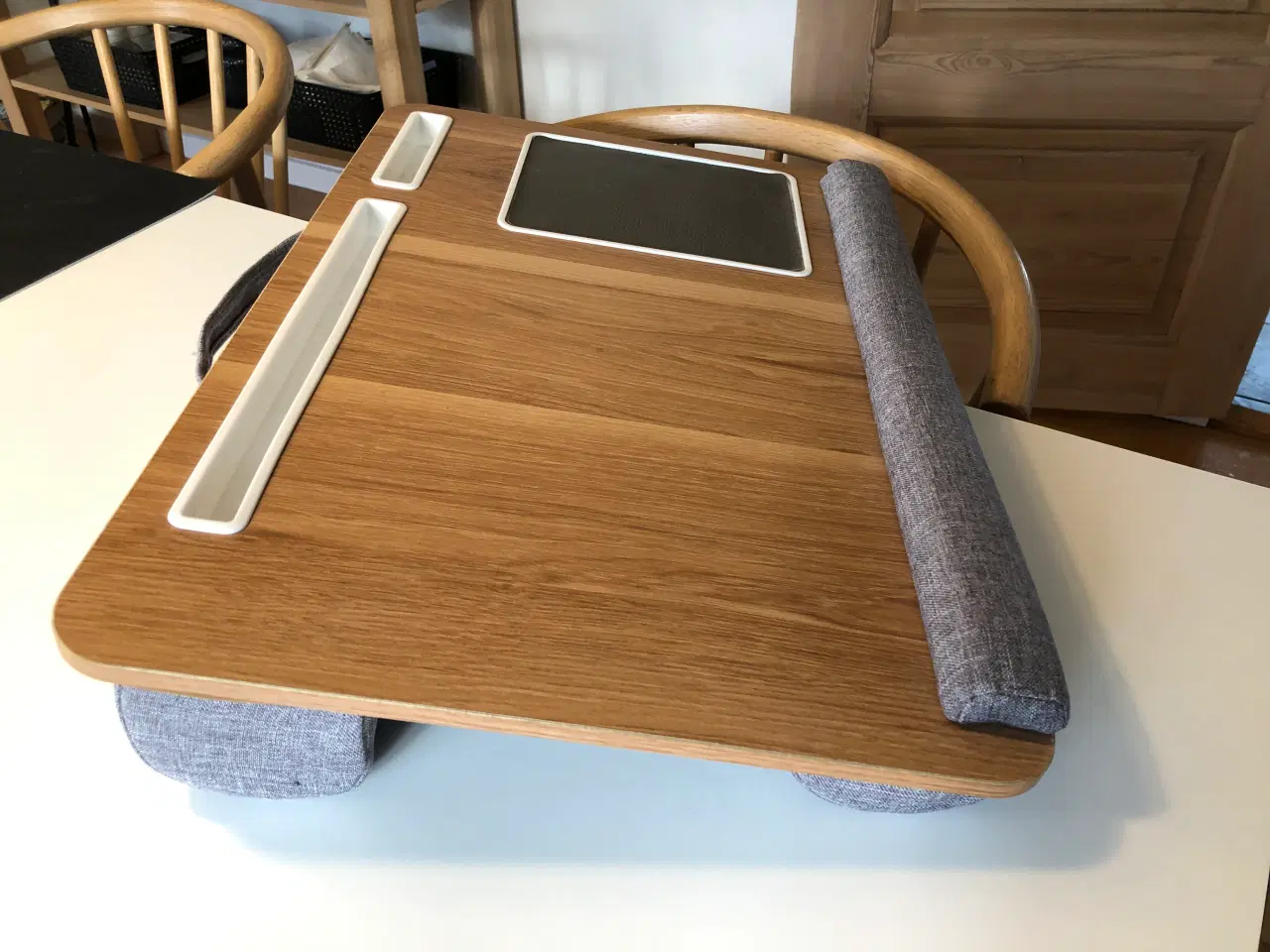 Billede 5 - Laptop bord til knæet, perfekt til bilturen