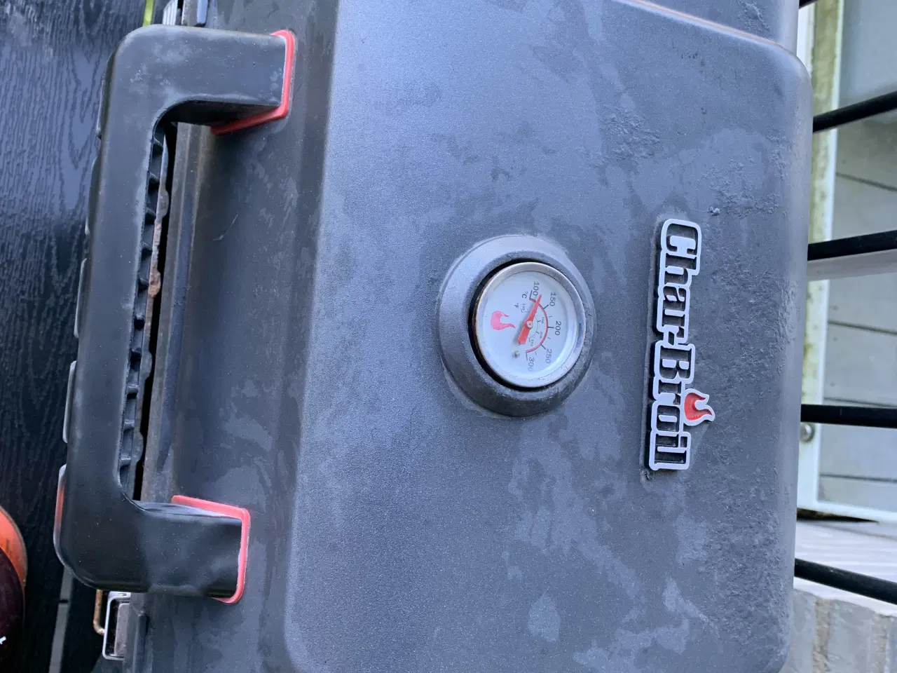 Billede 2 - Char-Broil gasgrill bordmodel med termometer