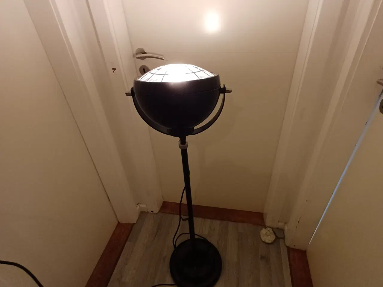 Billede 4 - Sort gulvlampe 