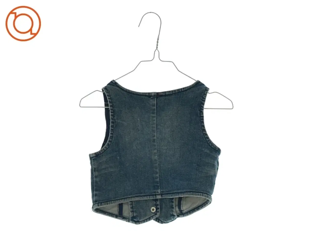 Billede 2 - Vest fra NOW (Str 116 cm)