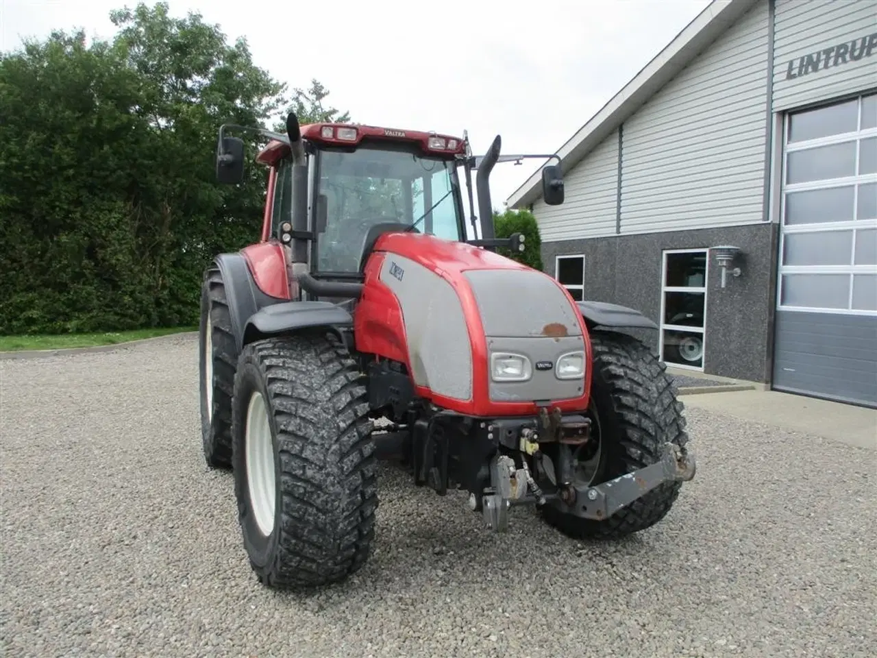 Billede 18 - Valtra T190 Med frontlift og affjedret foraksel