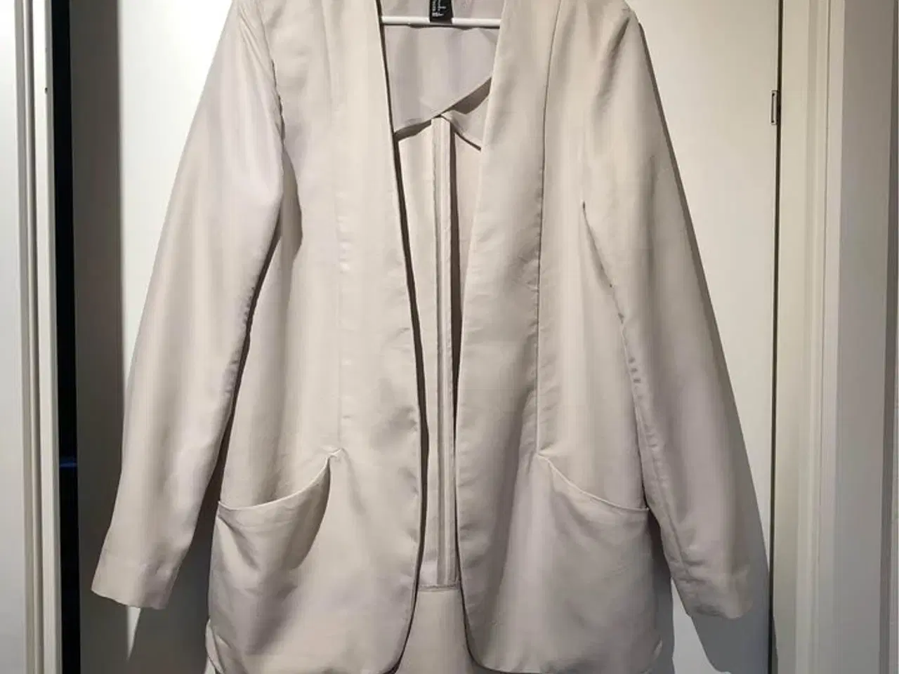 Billede 1 - H&M blazer - Str. L