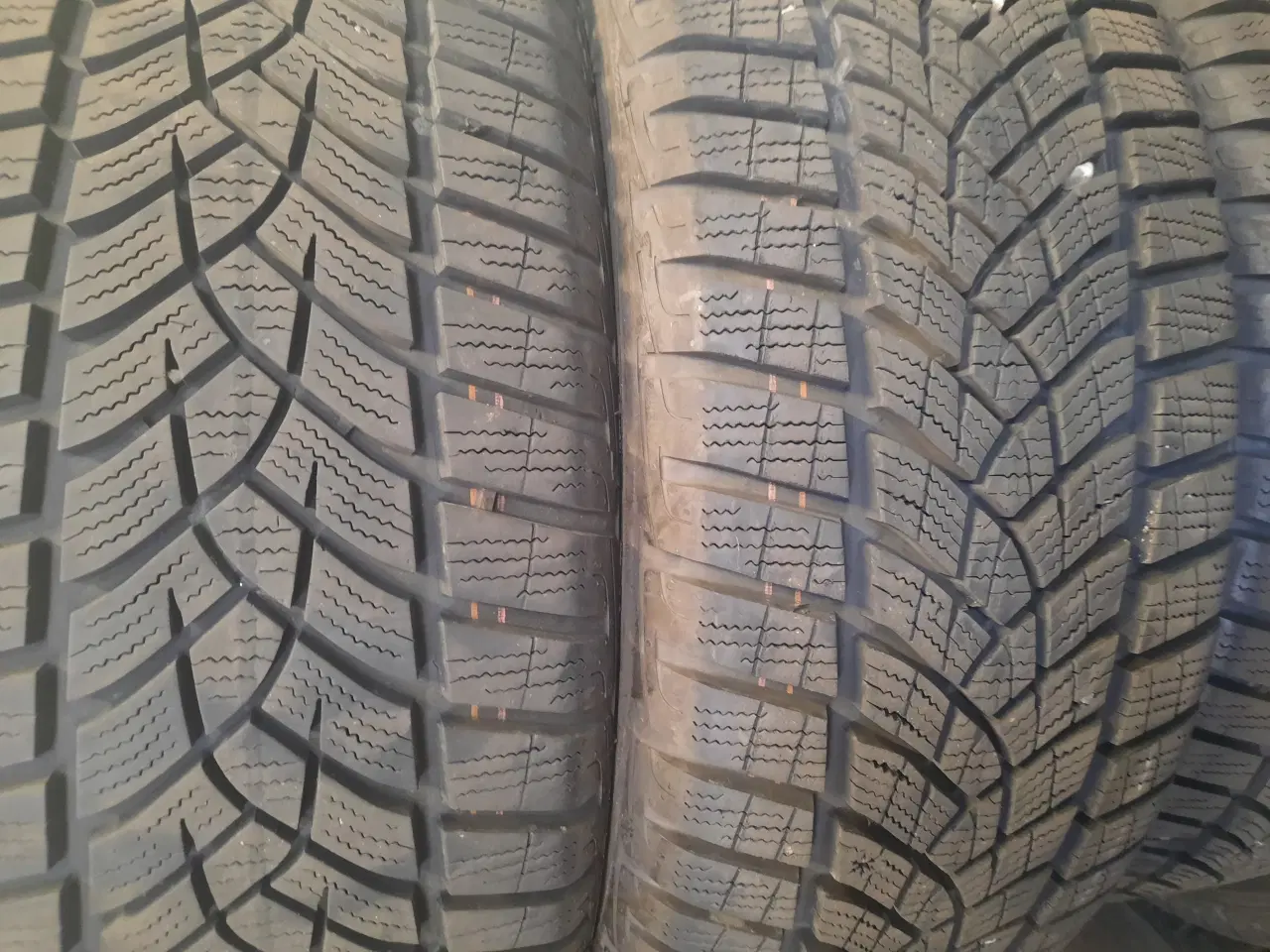 Billede 3 - 4 X vinterdæk 195/50-16