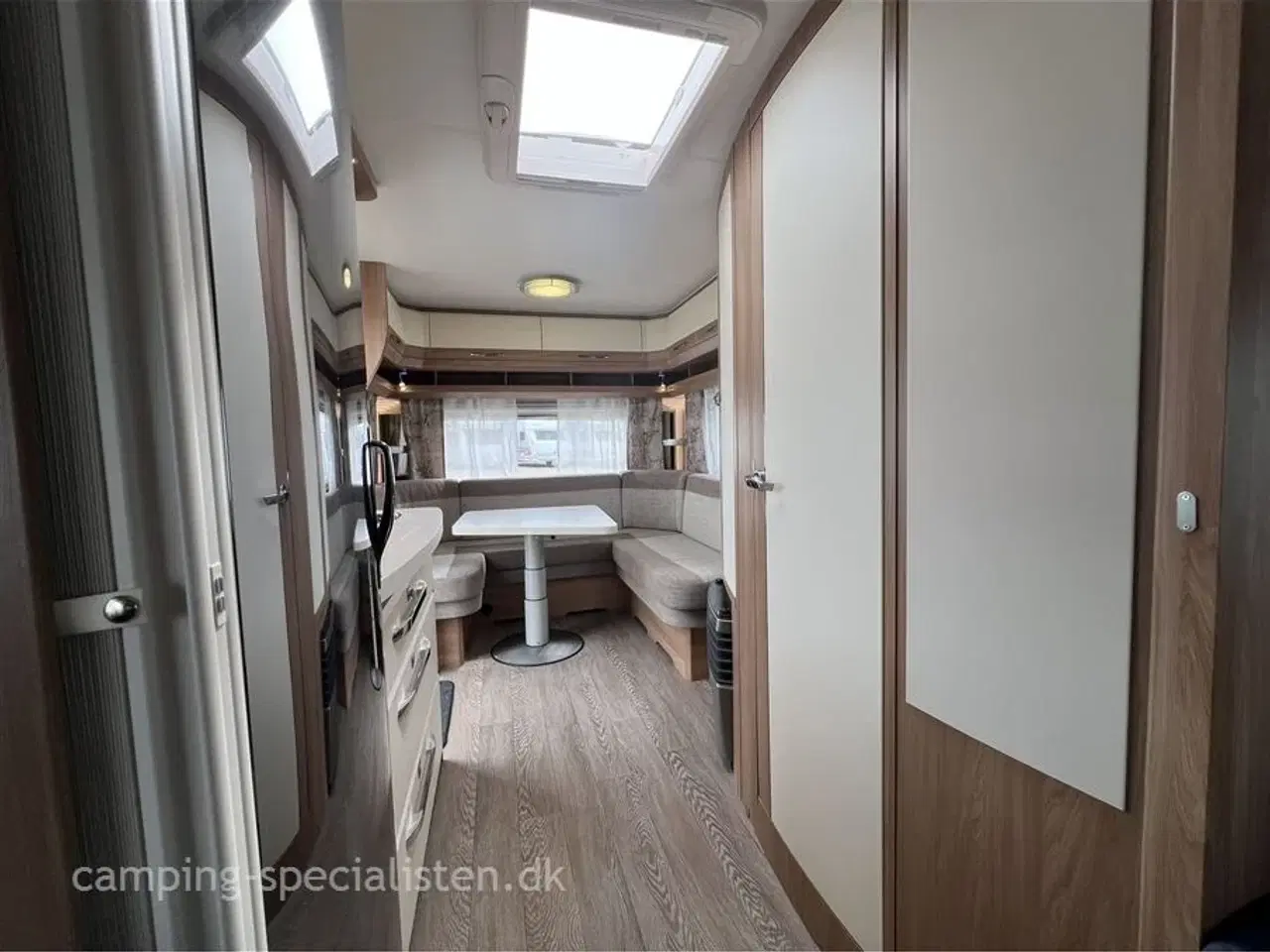 Billede 11 - 2021 - Hobby De Luxe 495 UL DK line   2021 Hobby 495 UL De Luxe DK LINE - se den nu hos Camping-Specialisten.dk