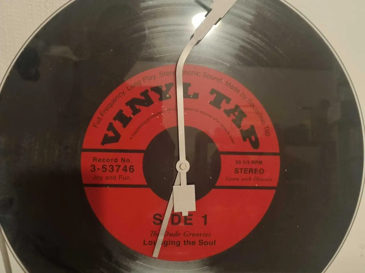 Billede 1 - Super fed Vægur som ligner en vinyl plade