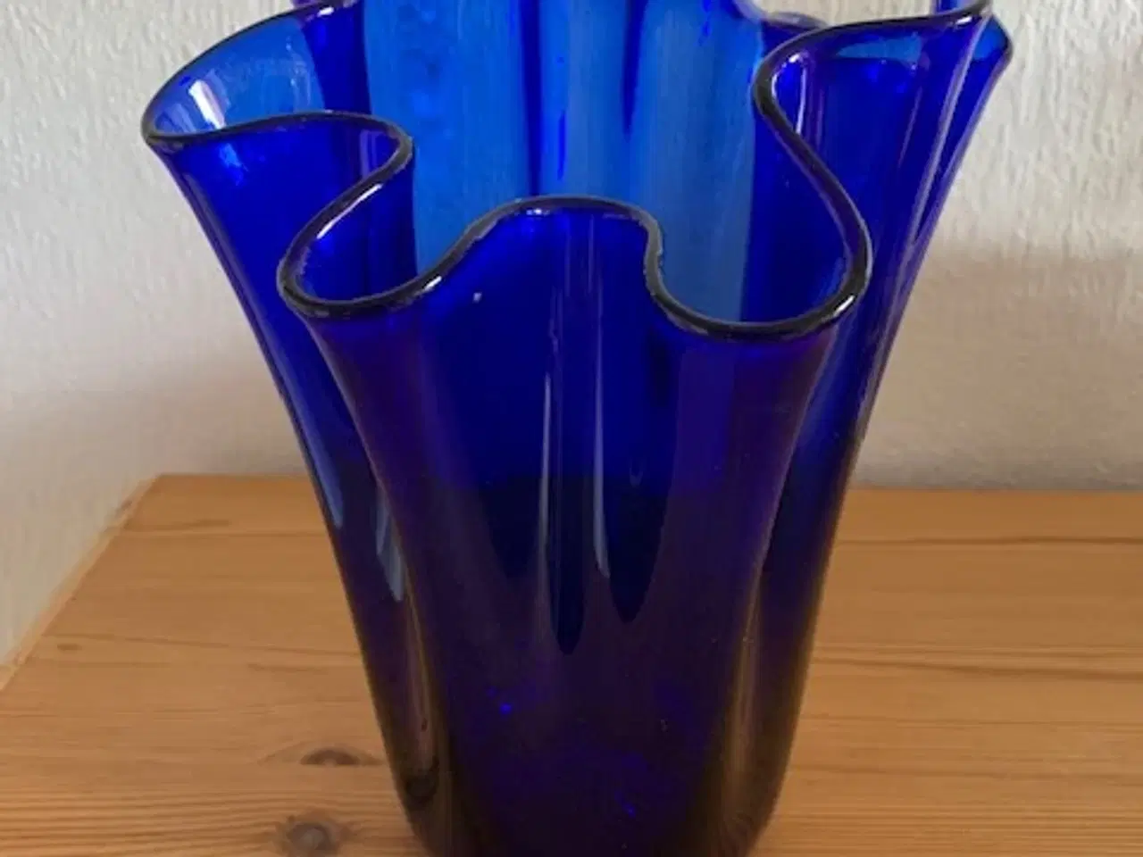 Billede 2 - Vase Anker Iversen AI blå / turlipan vase - som ny