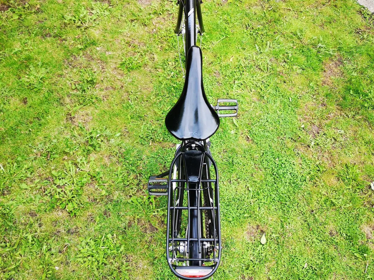 Billede 10 - KILDEMOES 28"  48cm For- og baglygter,  gode dæk ,