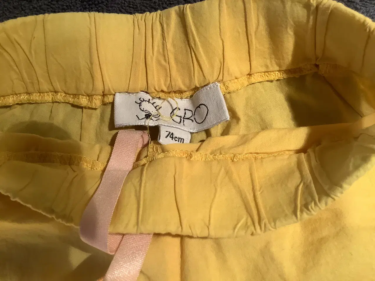 Billede 1 - Helt nye Gro gule shorts str. 74 pige