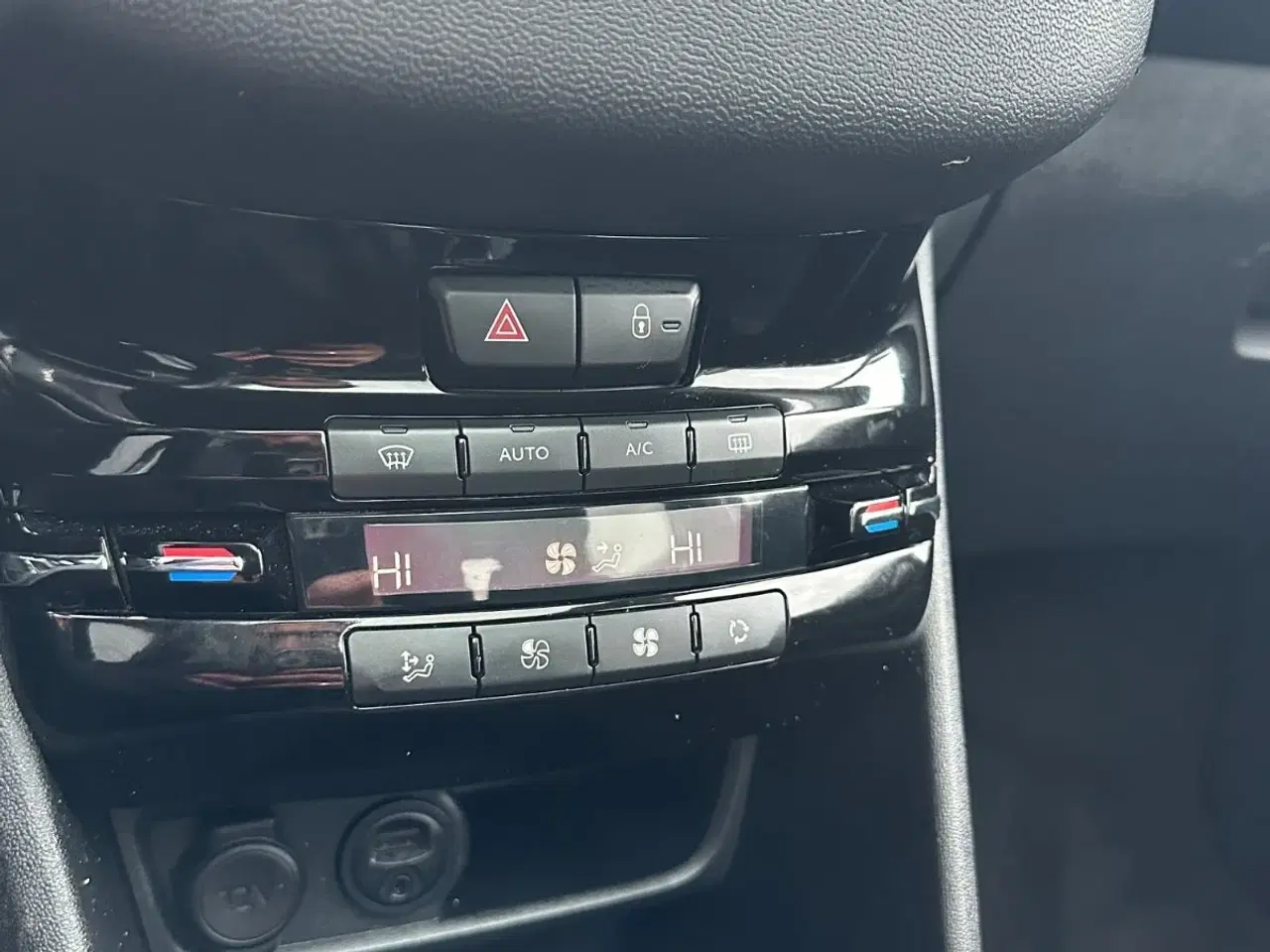 Billede 10 - Peugeot 208 1,2 VTi Allure Sky